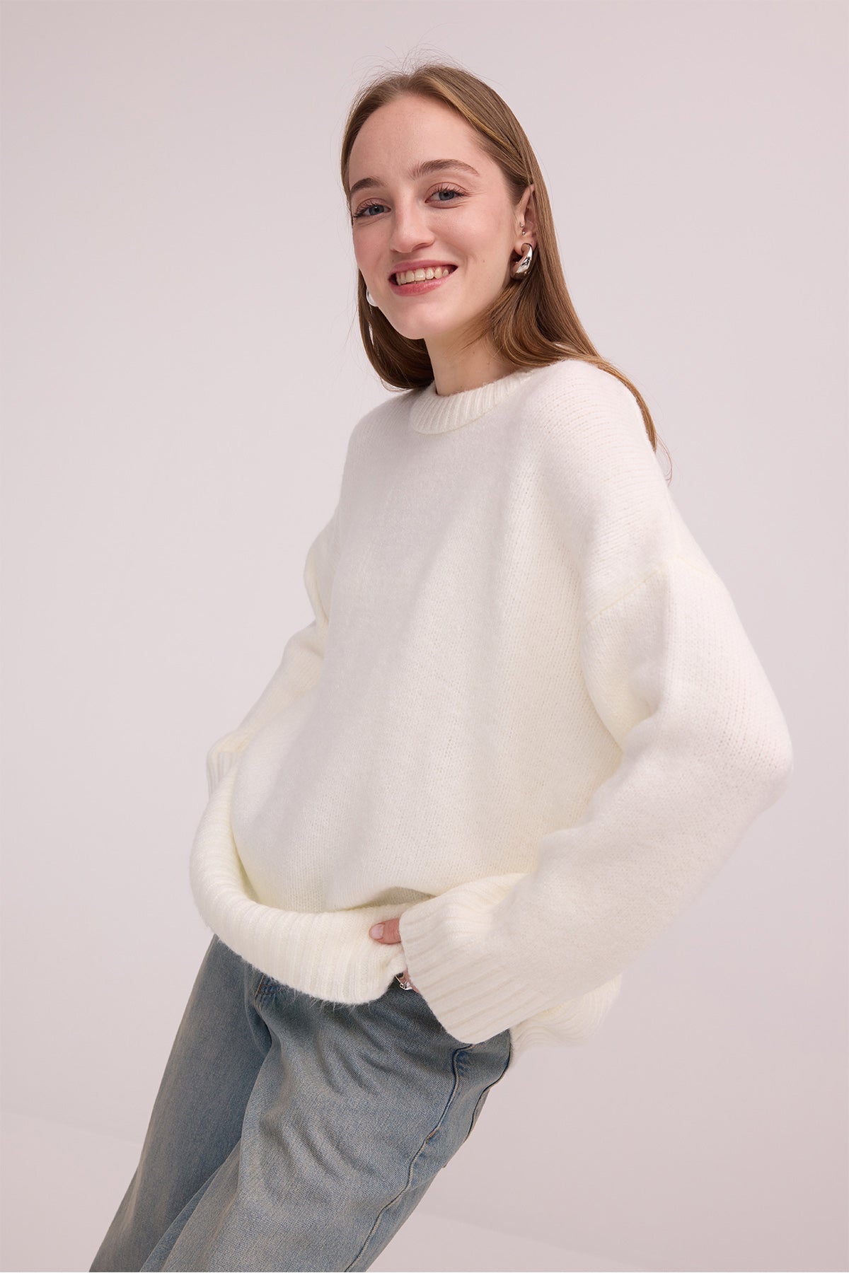 Ecru_Crew-Neck-Basic-Knitwear-Sweater-addax