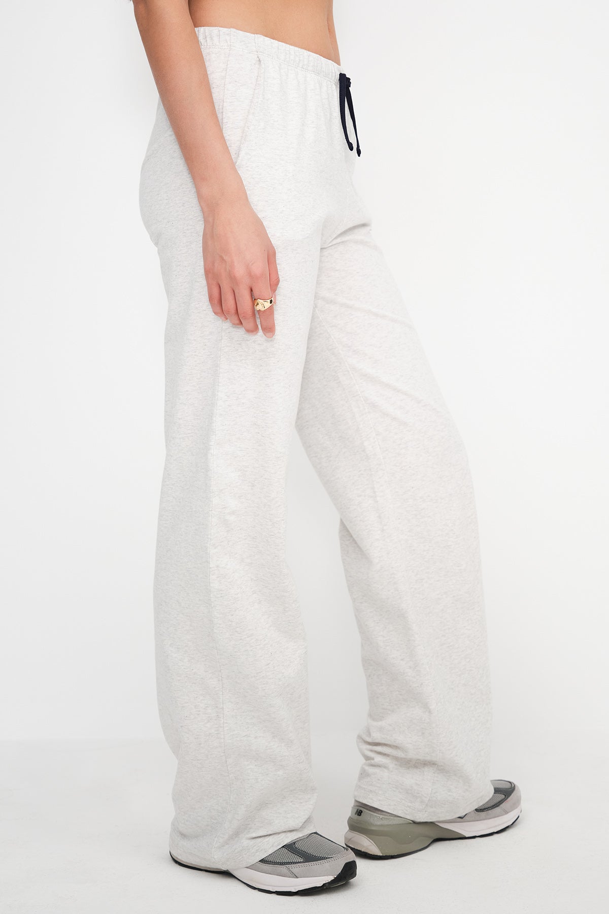 Snow-Melange_Tied-Wide-Leg-Tracksuit-addax