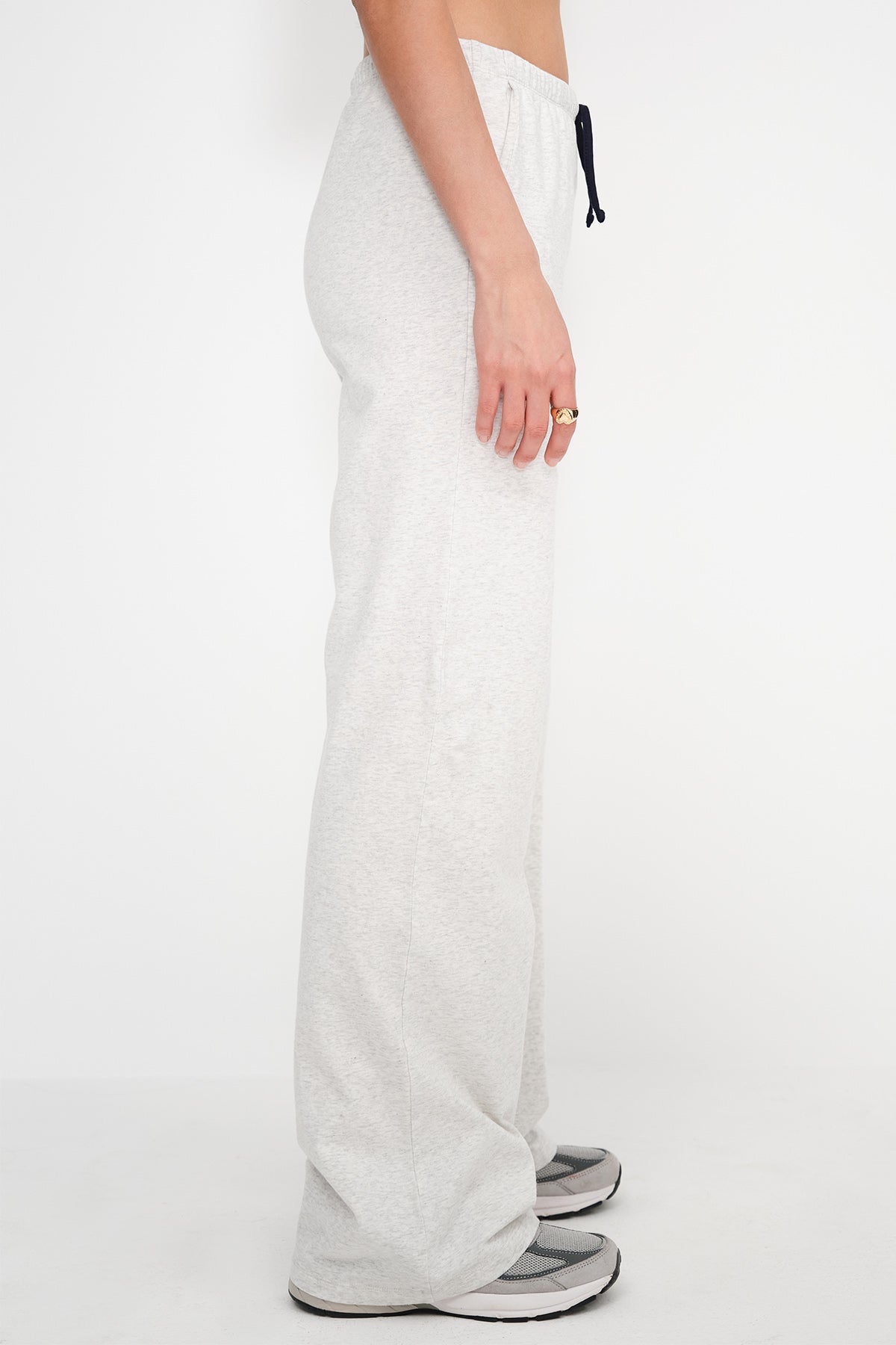 Snow-Melange_Tied-Wide-Leg-Tracksuit-addax
