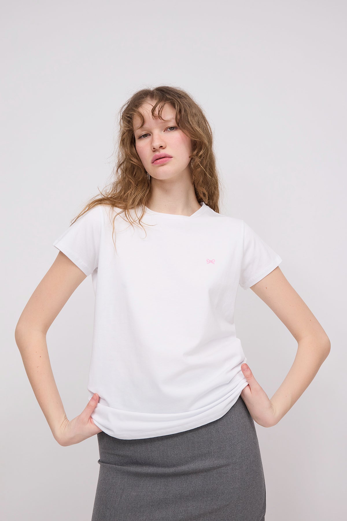 White_Ribbon-Embroidered-T-shirt-addax