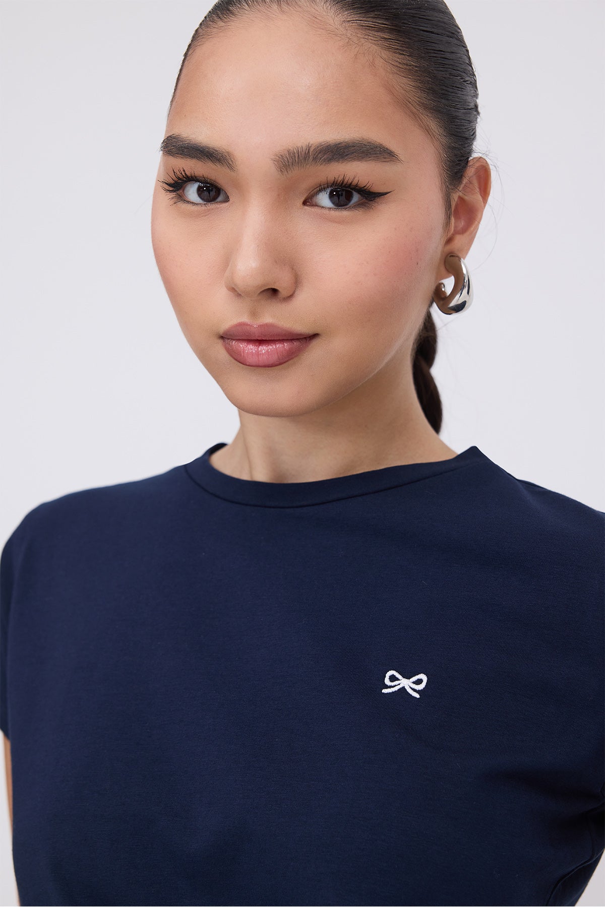 Night-Blue_Ribbon-Embroidered-T-shirt-addax