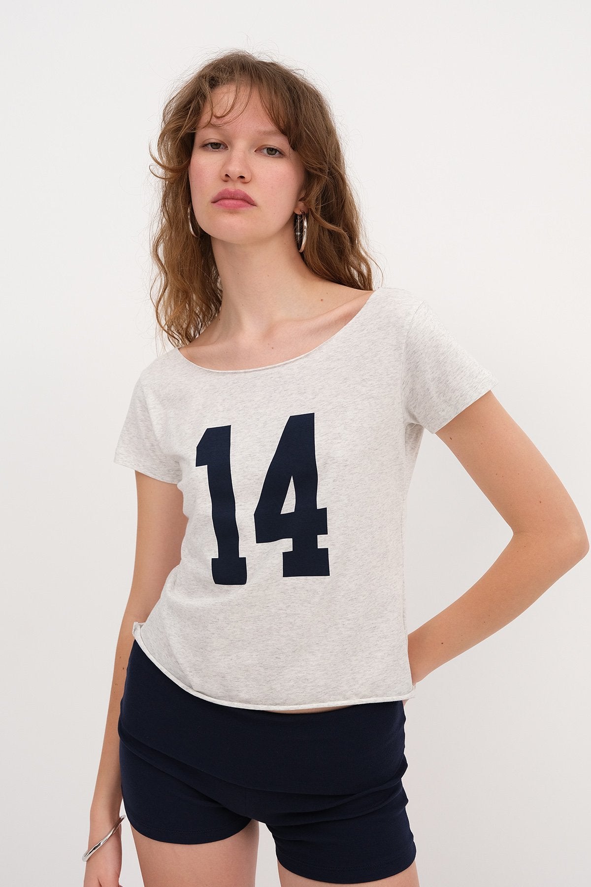 Snow-Melange_Boat-Neck-Printed-T-shirt-addax