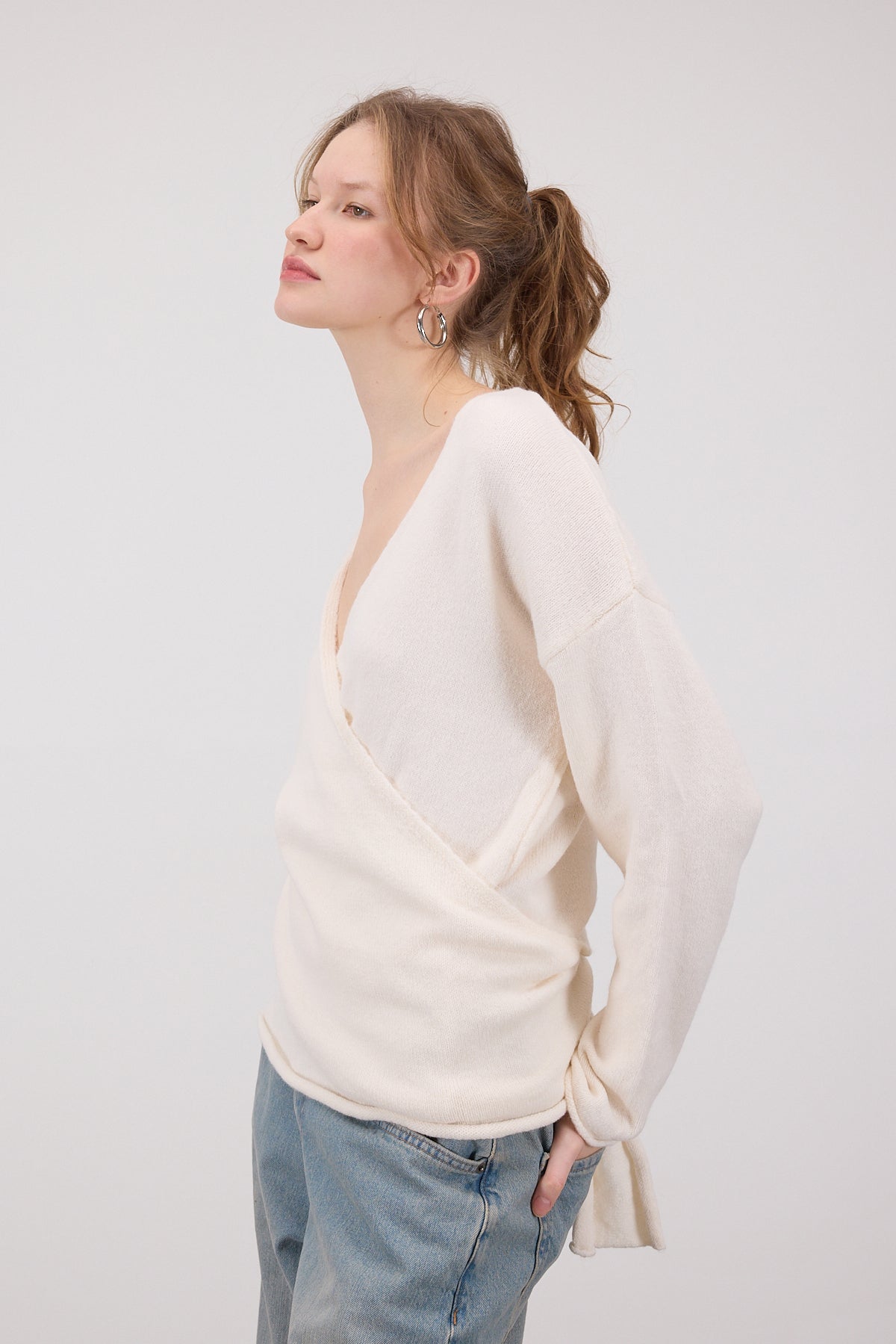 Light-Beige_V-Neck-Laced-Knit-Cardigan-addax