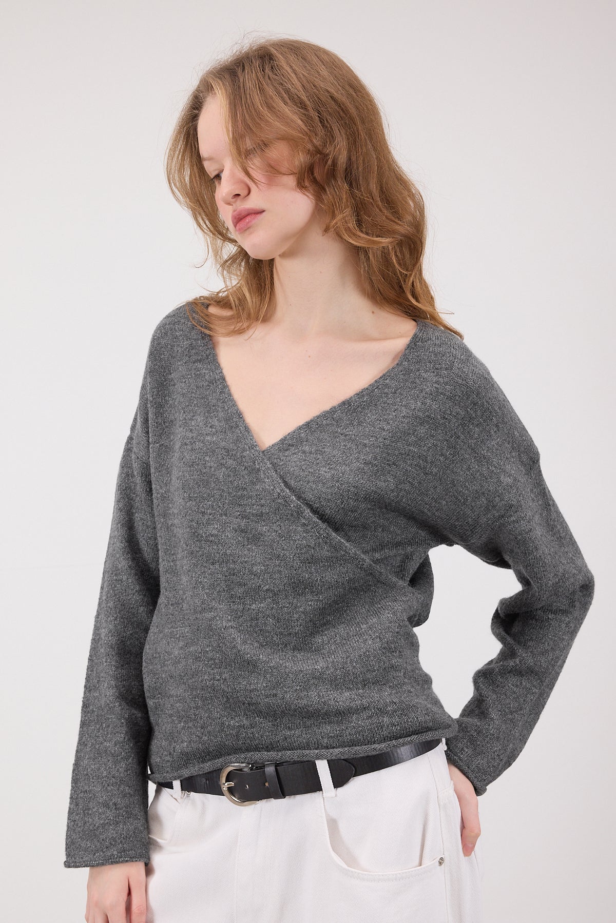 Smoke_V-Neck-Laced-Knit-Cardigan-addax