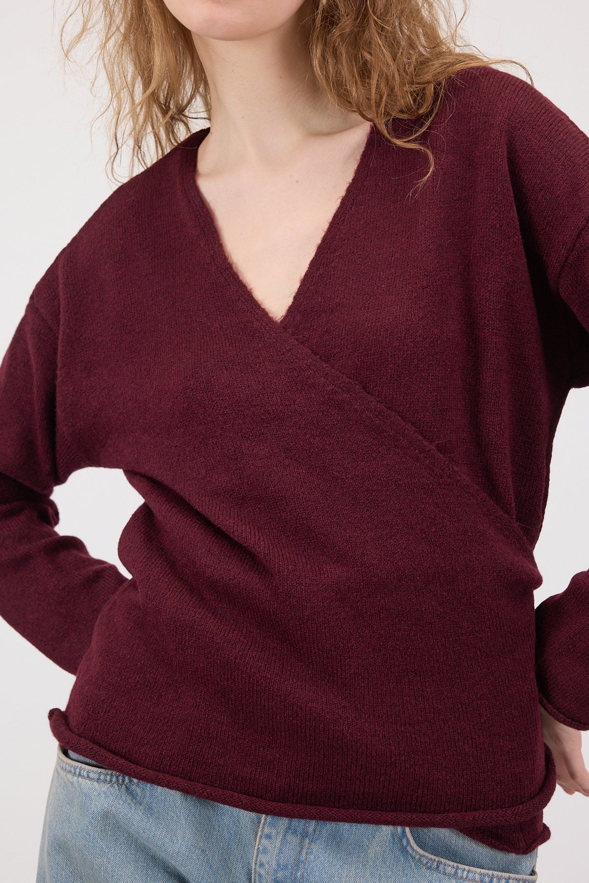 Gardenia_V-Neck-Laced-Knit-Cardigan-addax