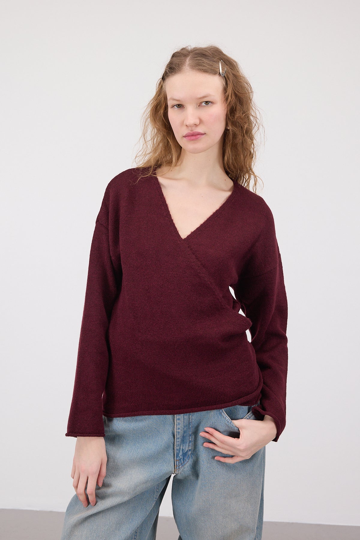 Gardenia_V-Neck-Laced-Knit-Cardigan-addax