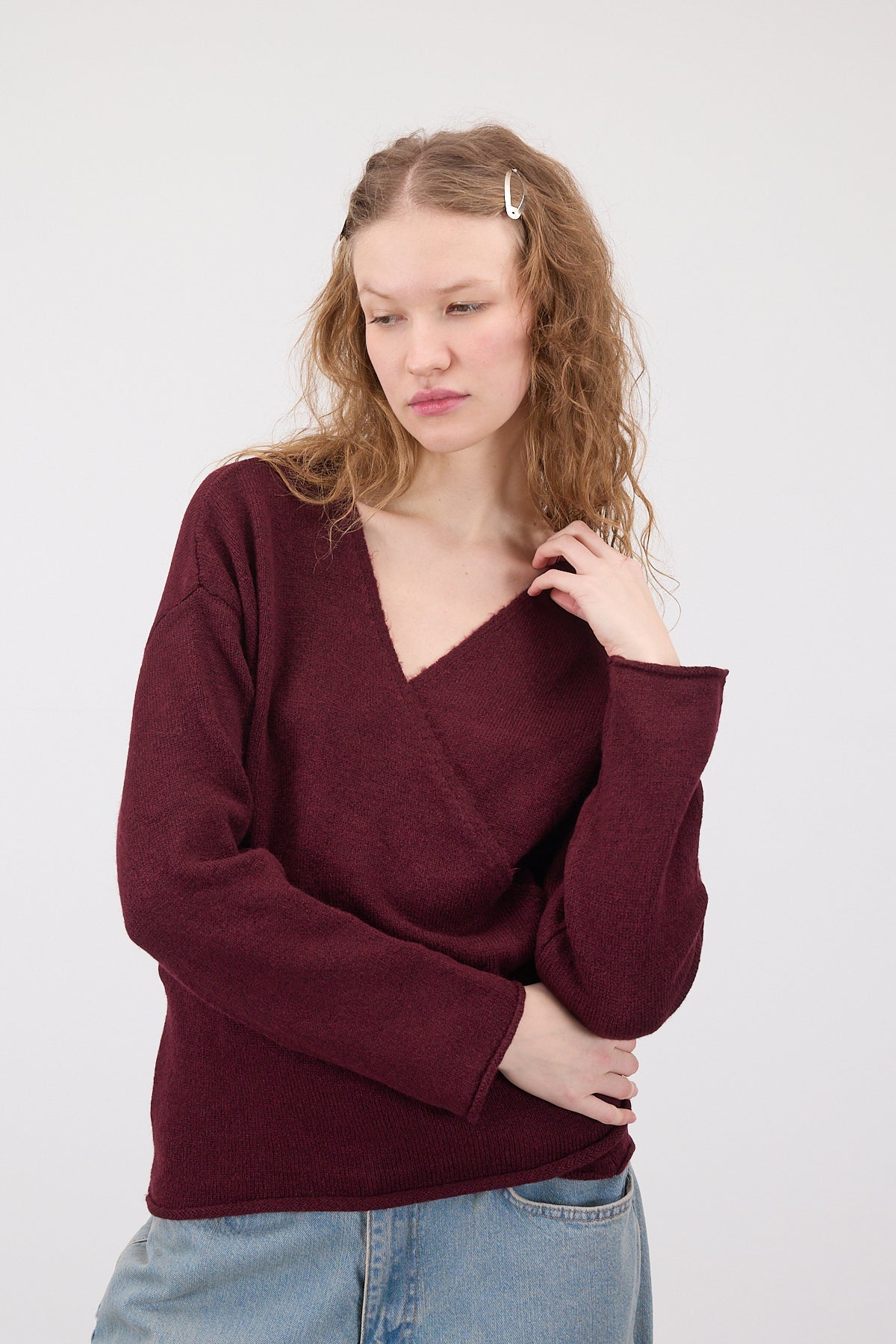 Gardenia_V-Neck-Laced-Knit-Cardigan-addax