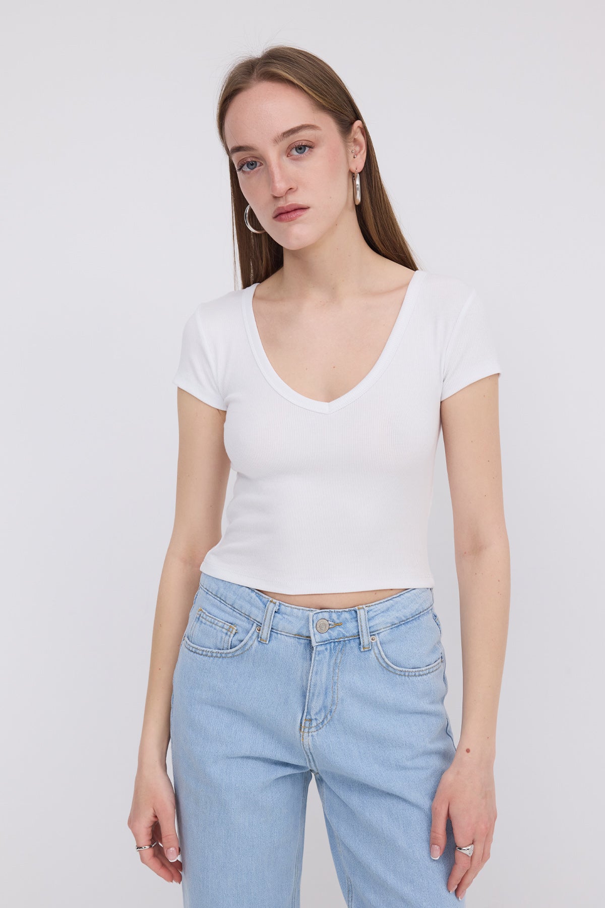 White_V-Neck-Crop-T-shirt-addax
