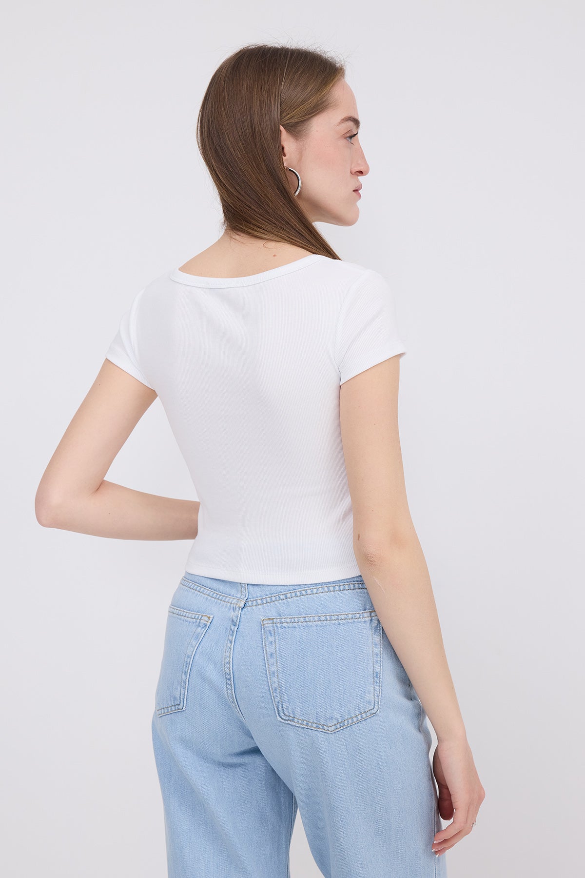 White_V-Neck-Crop-T-shirt-addax