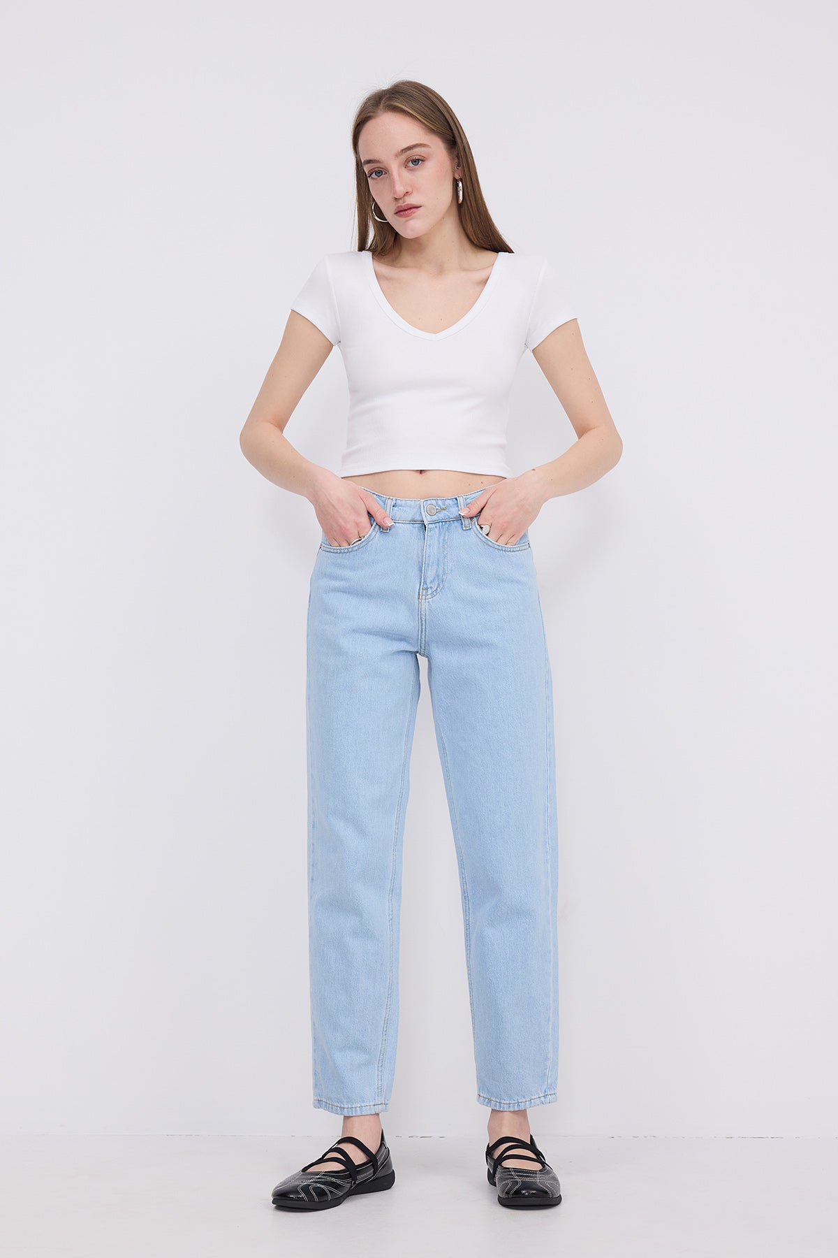 White_V-Neck-Crop-T-shirt-addax