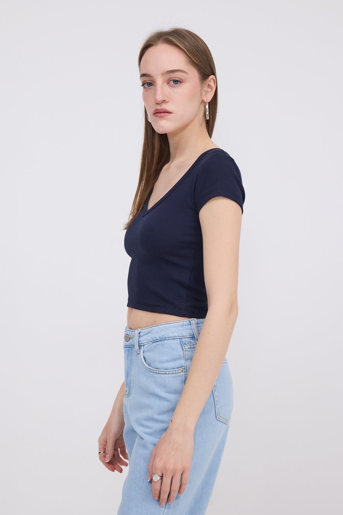 Night-Blue_V-Neck-Crop-T-shirt-addax