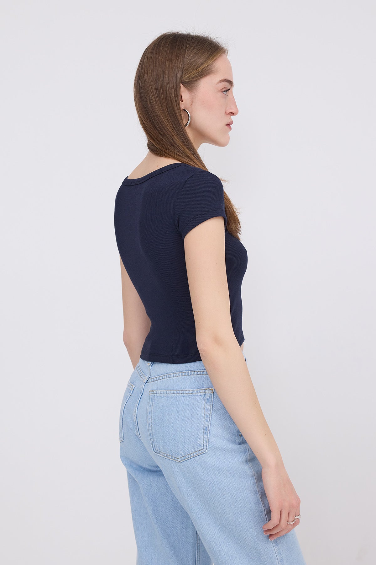 Night-Blue_V-Neck-Crop-T-shirt-addax