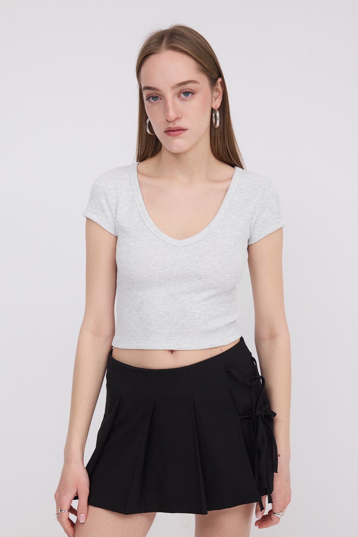 Snow-Melange_V-Neck-Crop-T-shirt-addax
