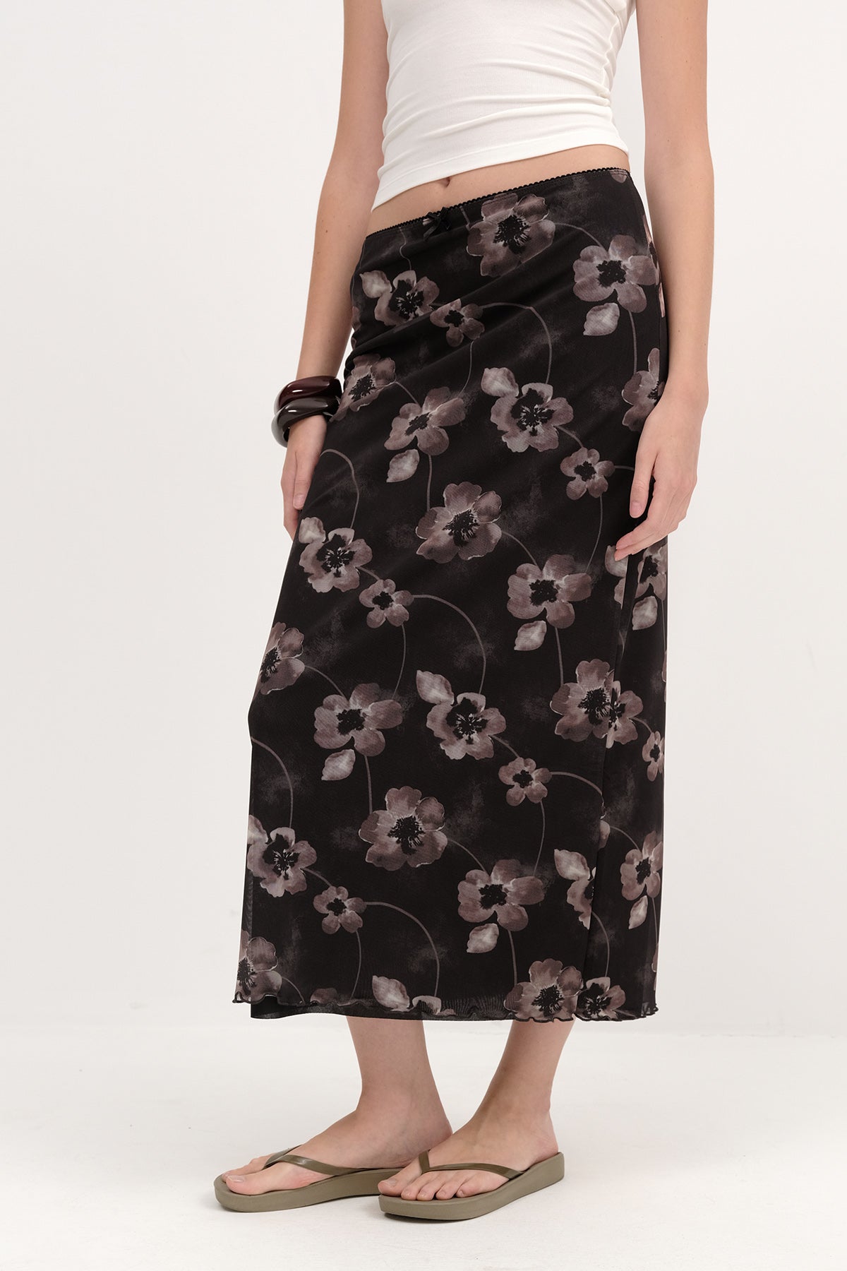 Black_Floral-Patterned-Lined-Midi-Skirt-addax