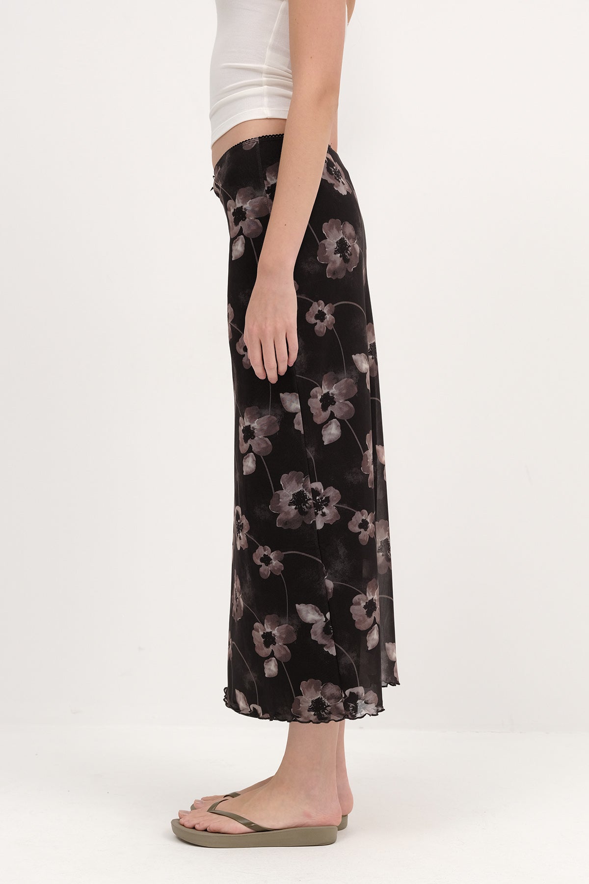 Black_Floral-Patterned-Lined-Midi-Skirt-addax