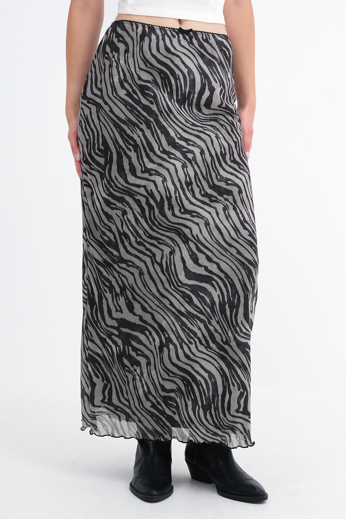 Zebra_Floral-Patterned-Lined-Midi-Skirt-addax