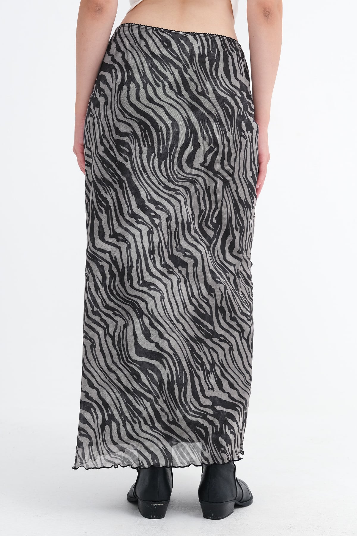 Zebra_Floral-Patterned-Lined-Midi-Skirt-addax