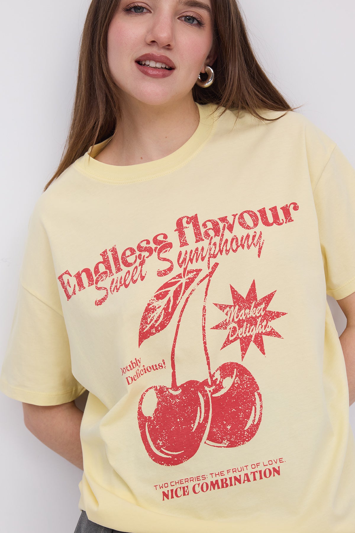 Light-Yellow_Cherry-Look-T-shirt-addax