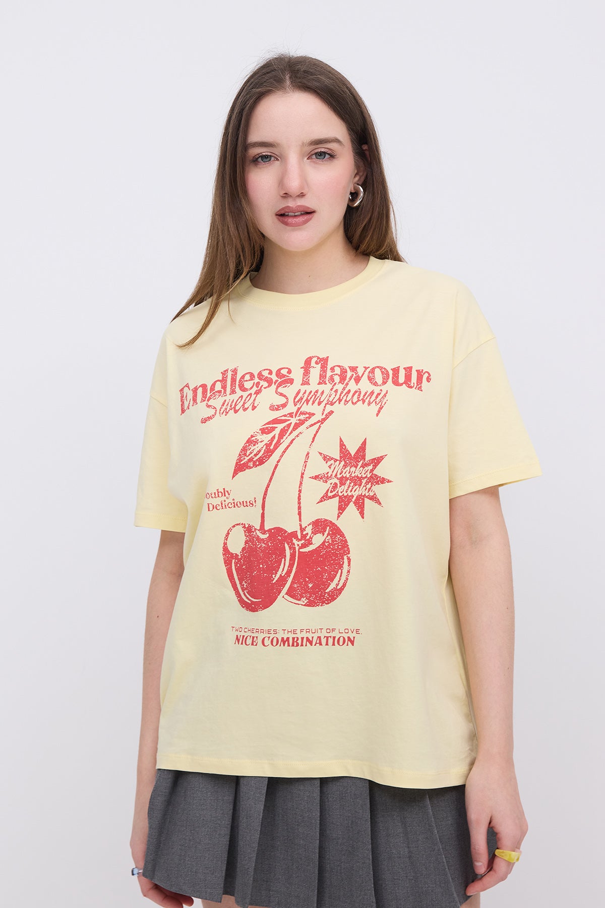 Light-Yellow_Cherry-Look-T-shirt-addax