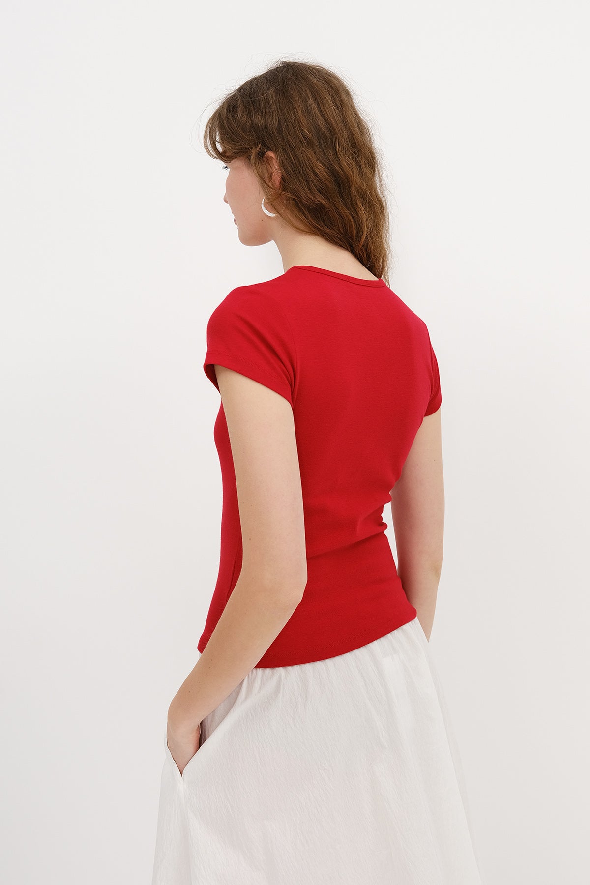 Bright-Red_Gazelle-Embroidered-T-shirt-addax