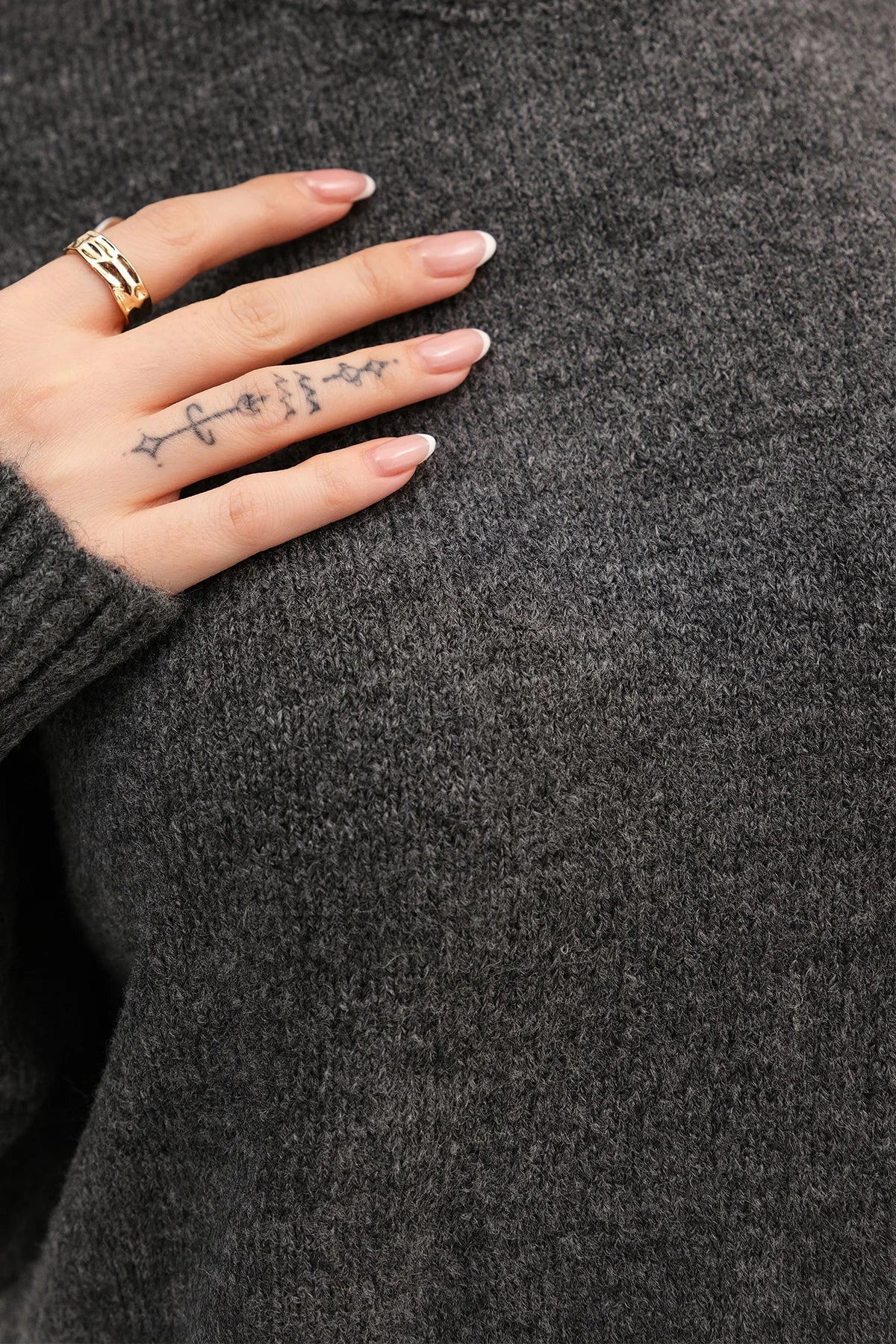 Charcoal_Crew-Neck-Basic-Knitwear-Sweater-addax