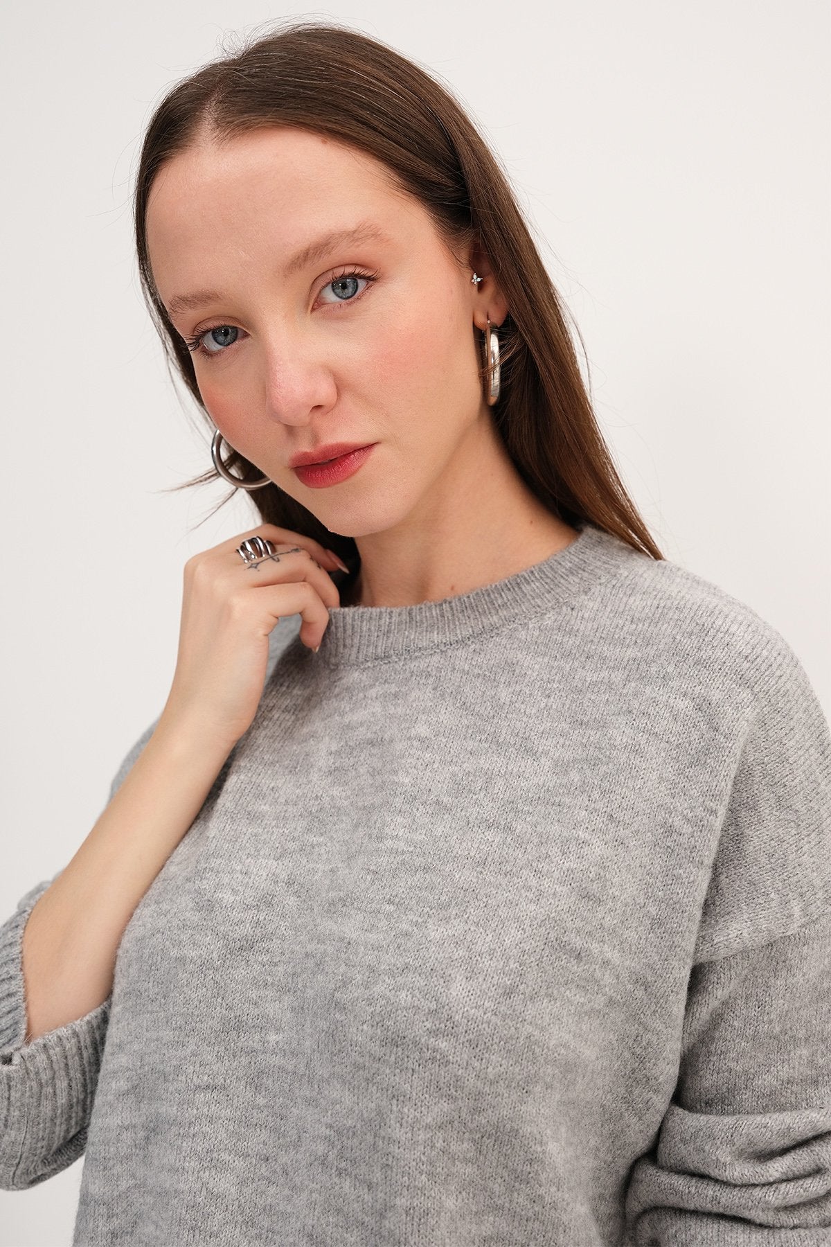 Grey_Crew-Neck-Basic-Knitwear-Sweater-addax