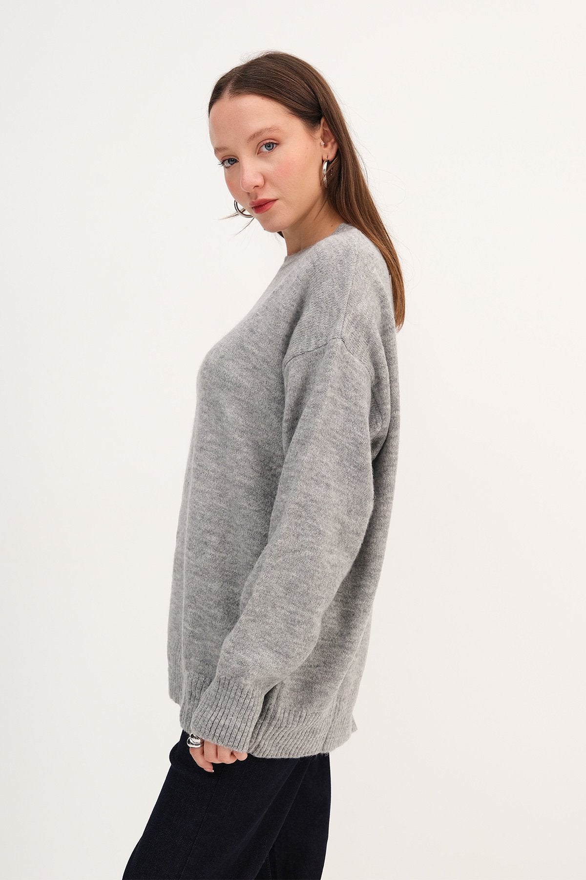 Grey_Crew-Neck-Basic-Knitwear-Sweater-addax