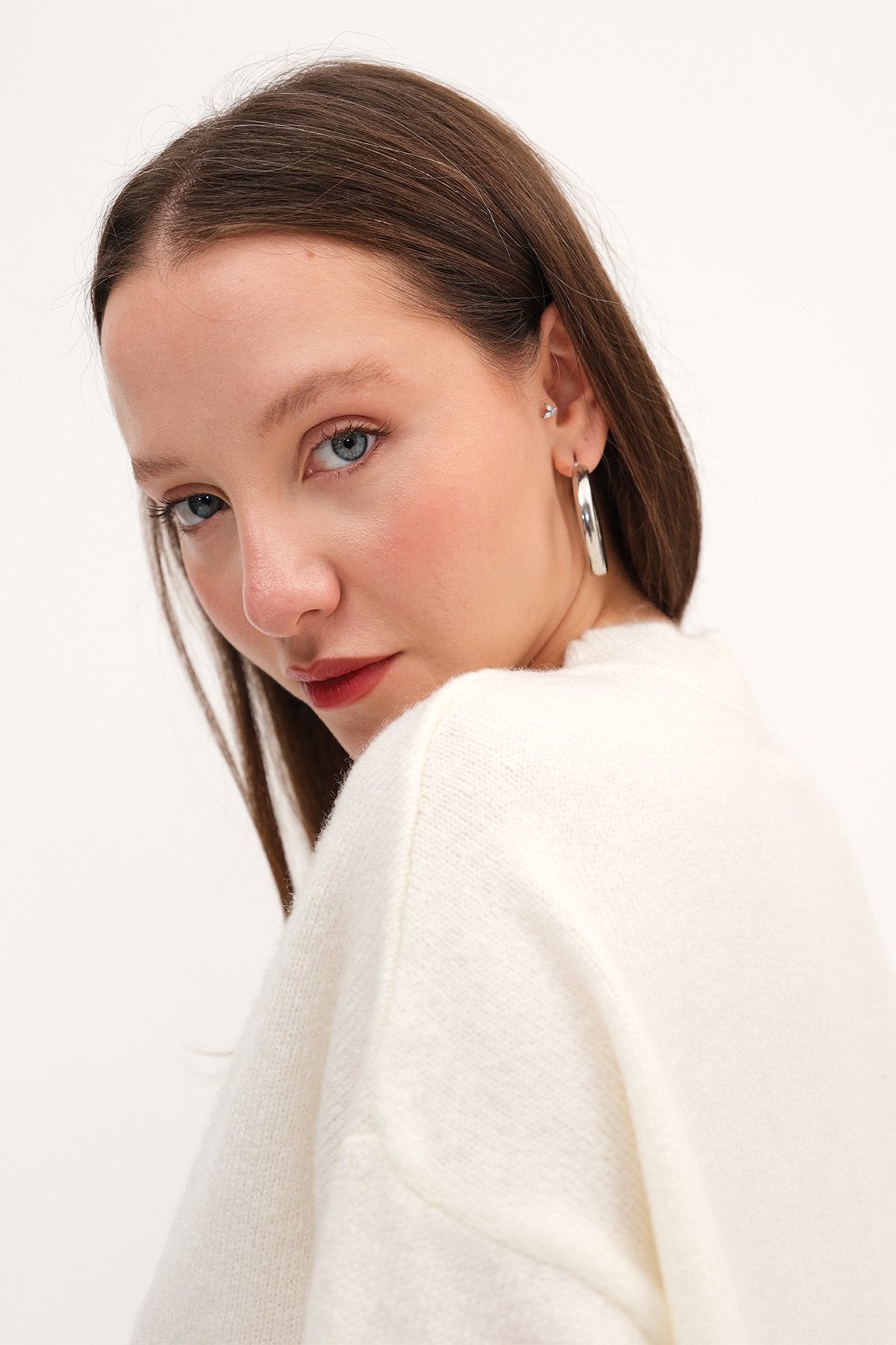 Ecru_Crew-Neck-Basic-Knitwear-Sweater-addax