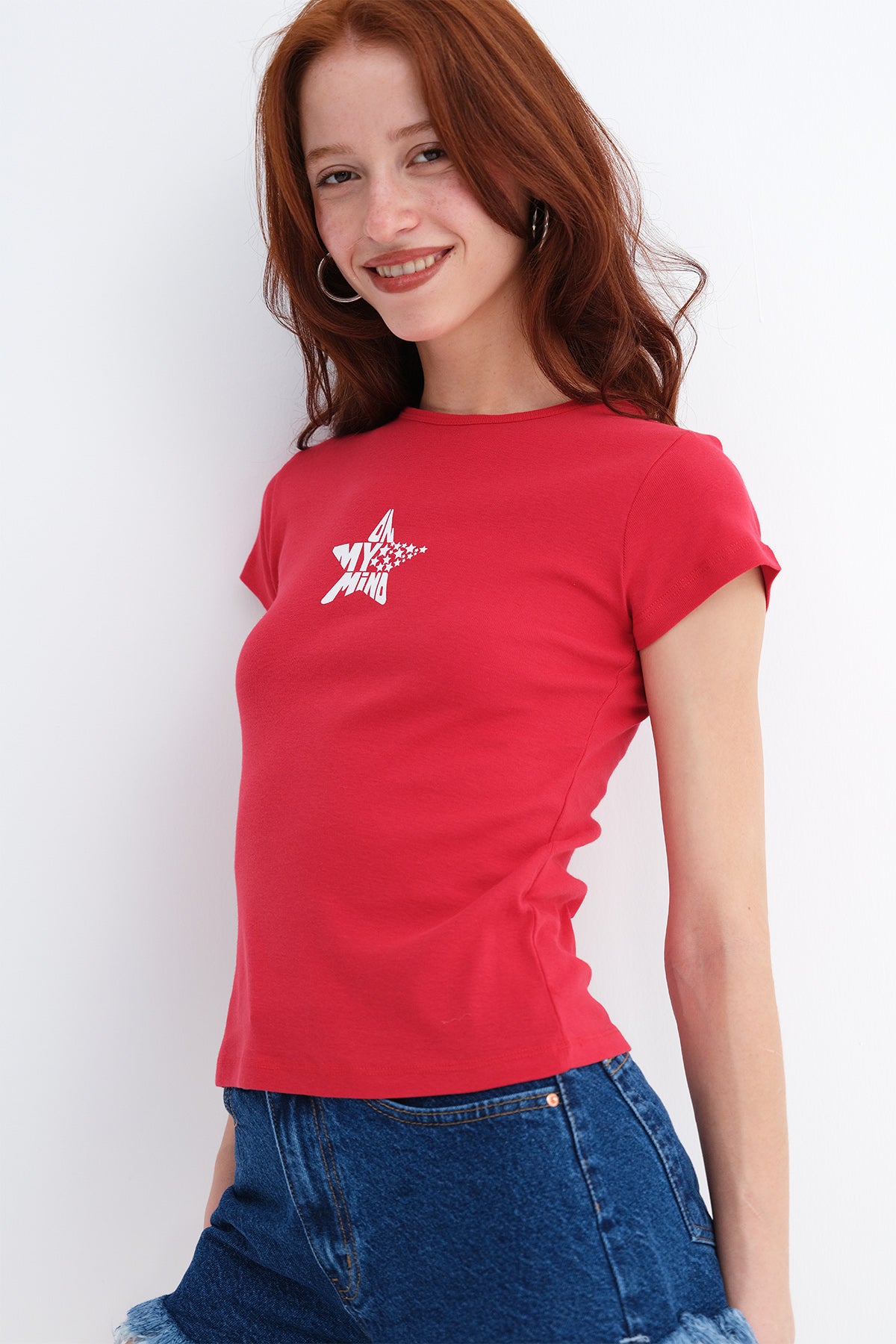 Bright-Red_Short-Sleeve-Printed-T-shirt-addax