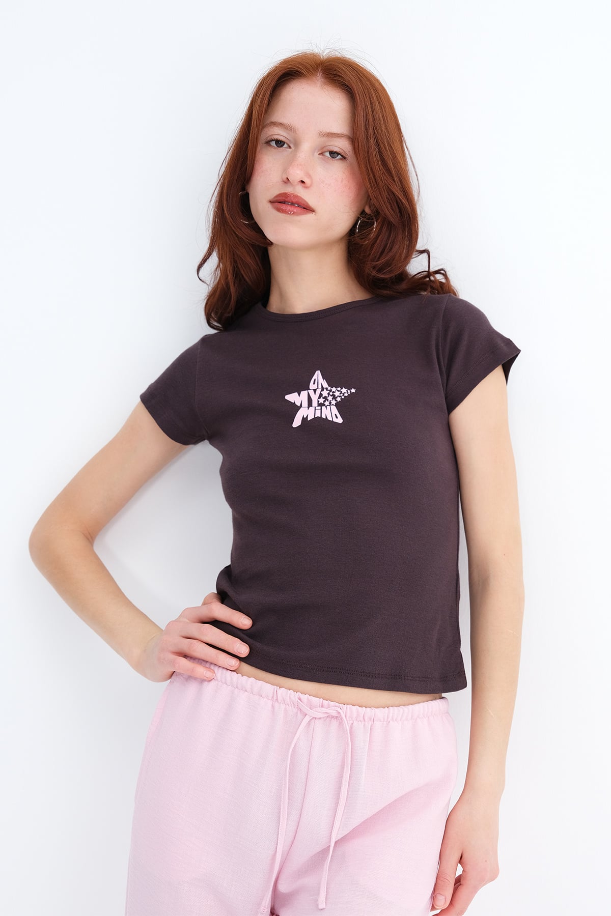 Soft-Brown_Short-Sleeve-Printed-T-shirt-addax