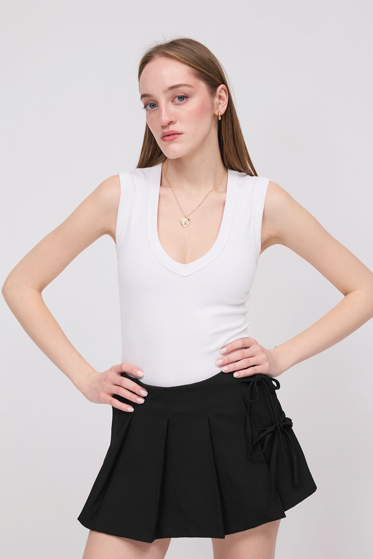 White_V-Neck-Basic-Sleeveless-Blouse-addax