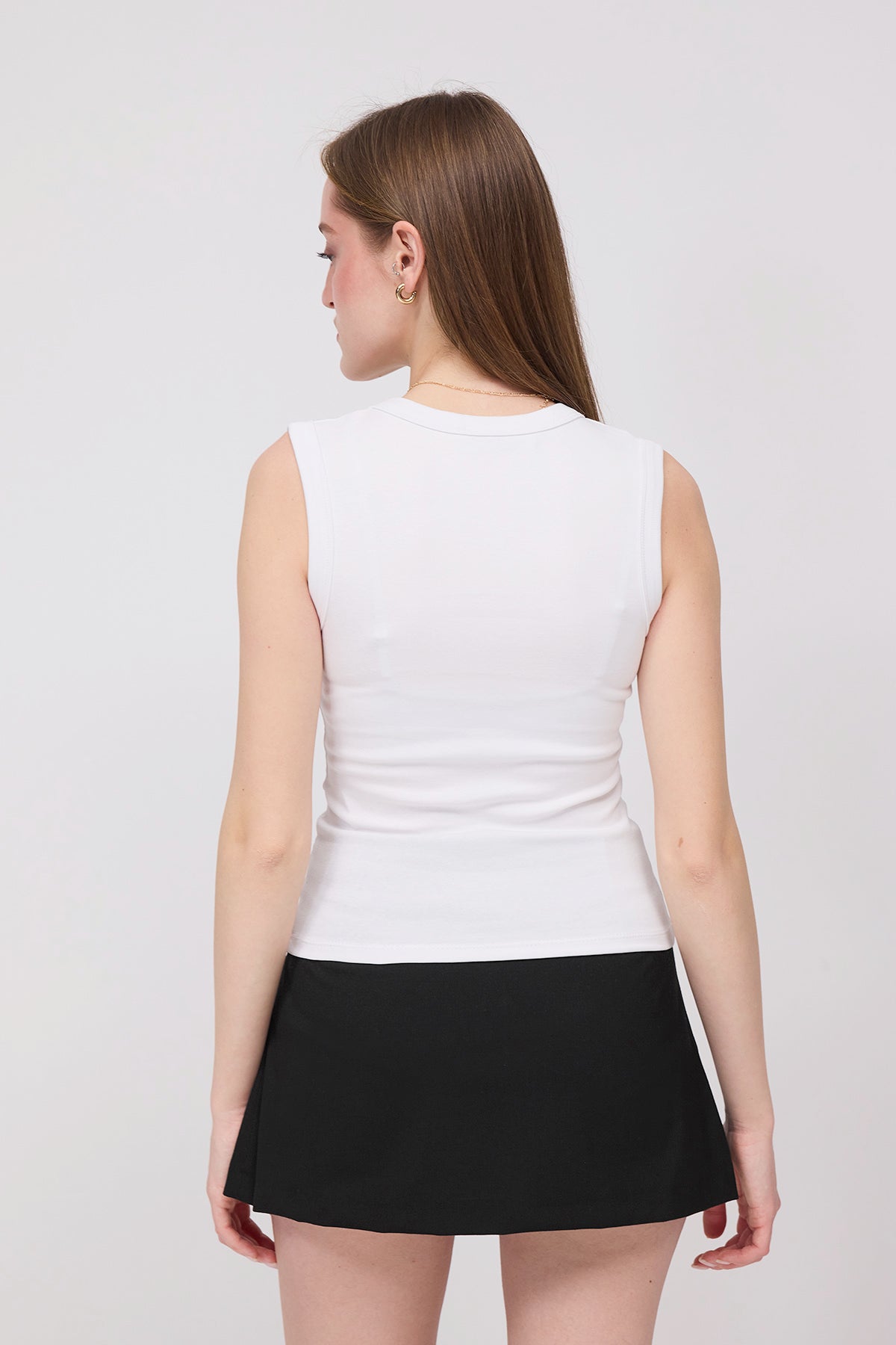 White_V-Neck-Basic-Sleeveless-Blouse-addax