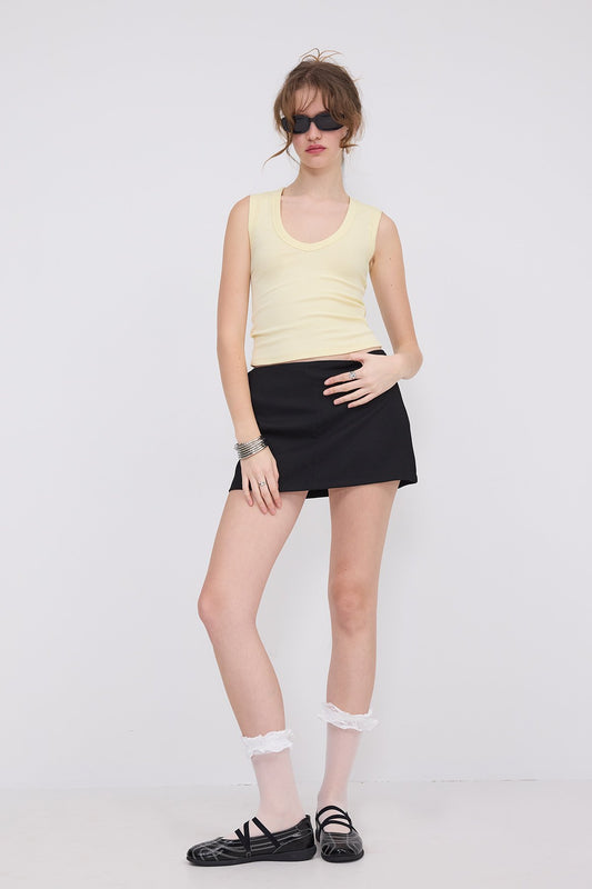 Light-Yellow_V-Neck-Basic-Sleeveless-Blouse-addax