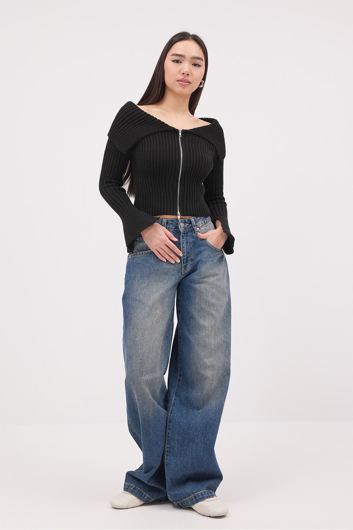 Black_Zippered-Knitwear-Cardigan-addax