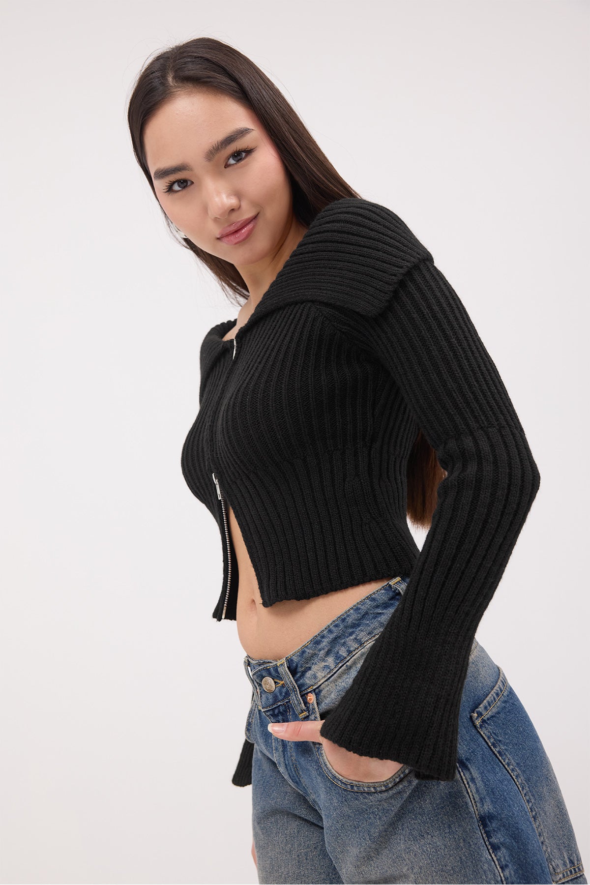 Black_Zippered-Knitwear-Cardigan-addax