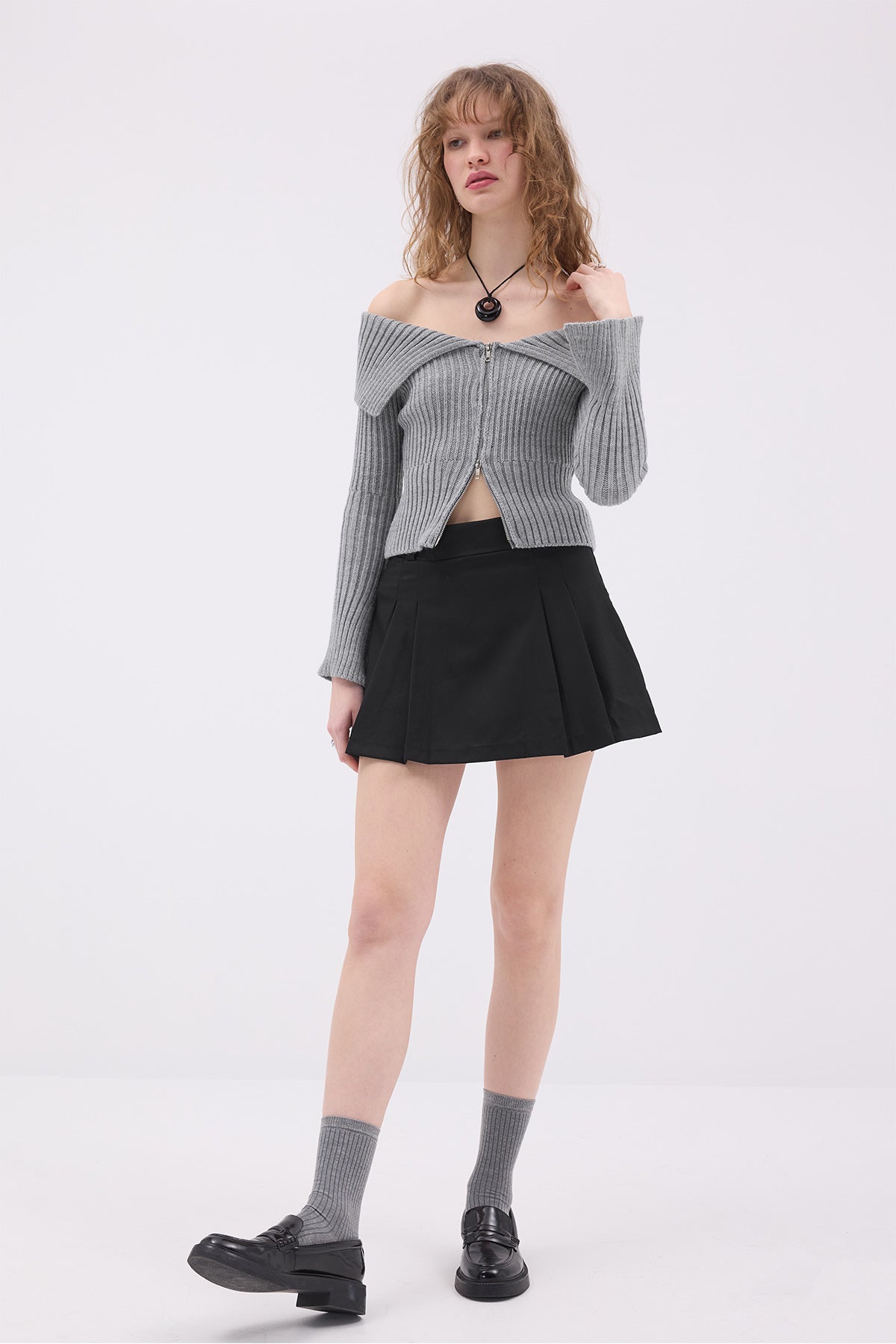 Grey_Zippered-Knitwear-Cardigan-addax