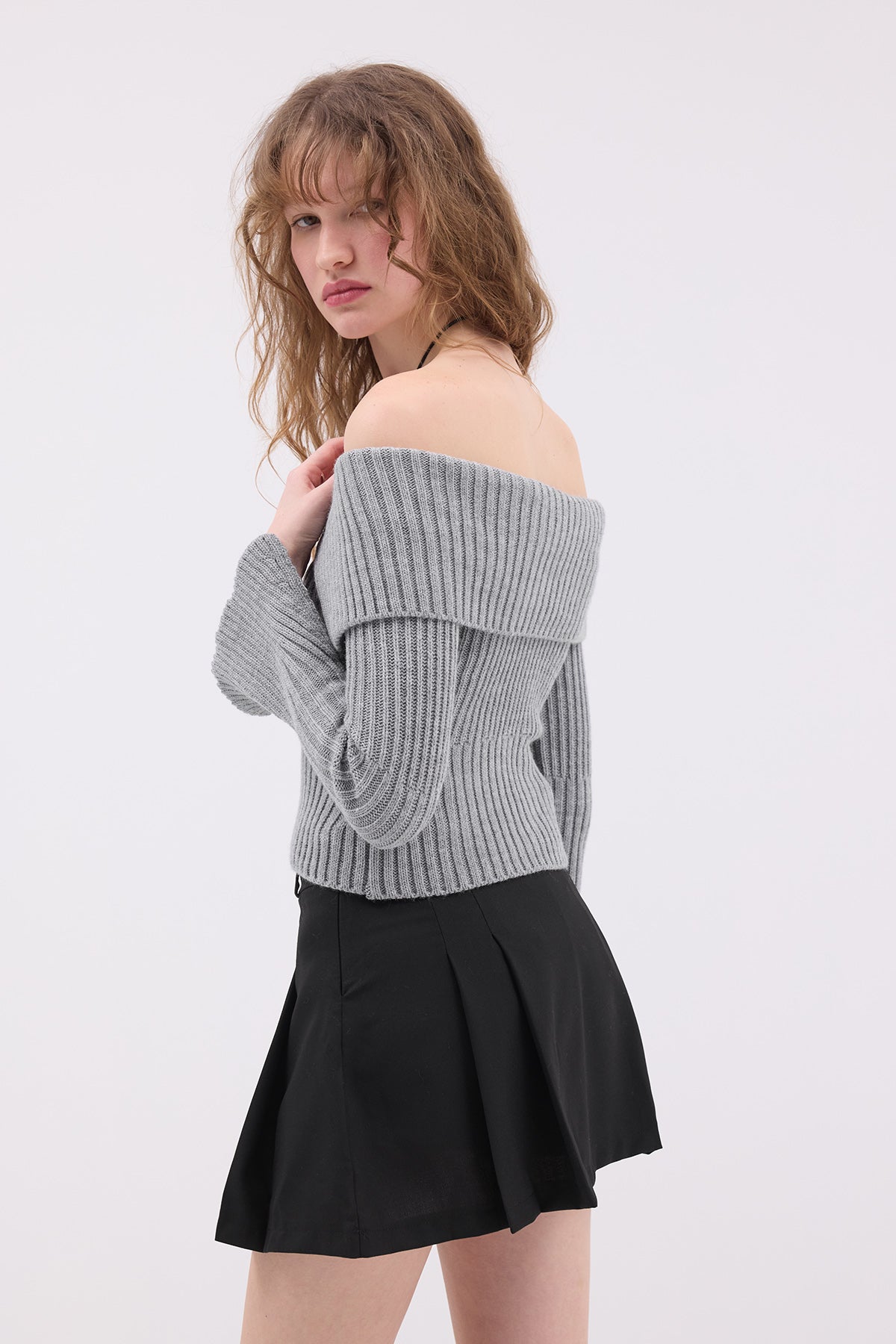 Grey_Zippered-Knitwear-Cardigan-addax