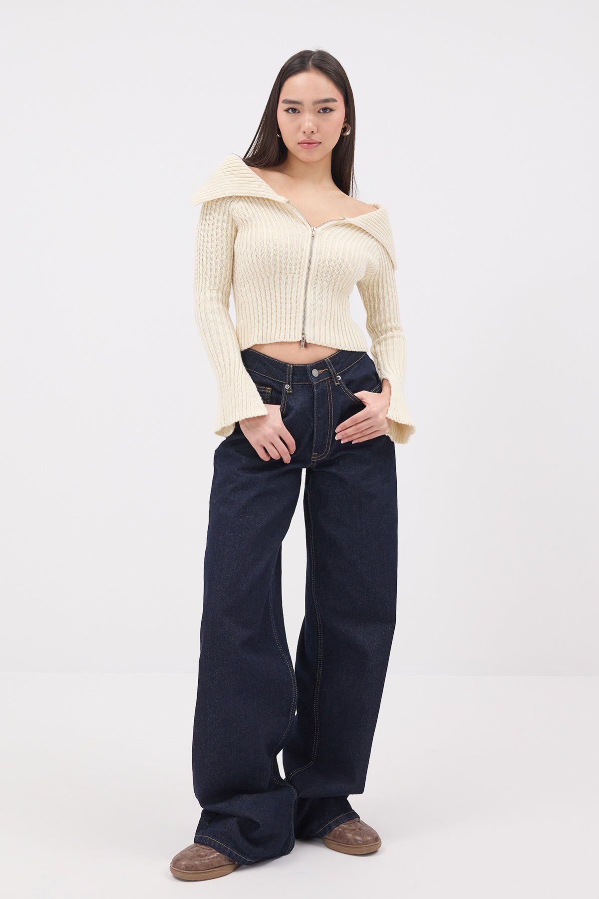 Beige_Zippered-Knitwear-Cardigan-addax