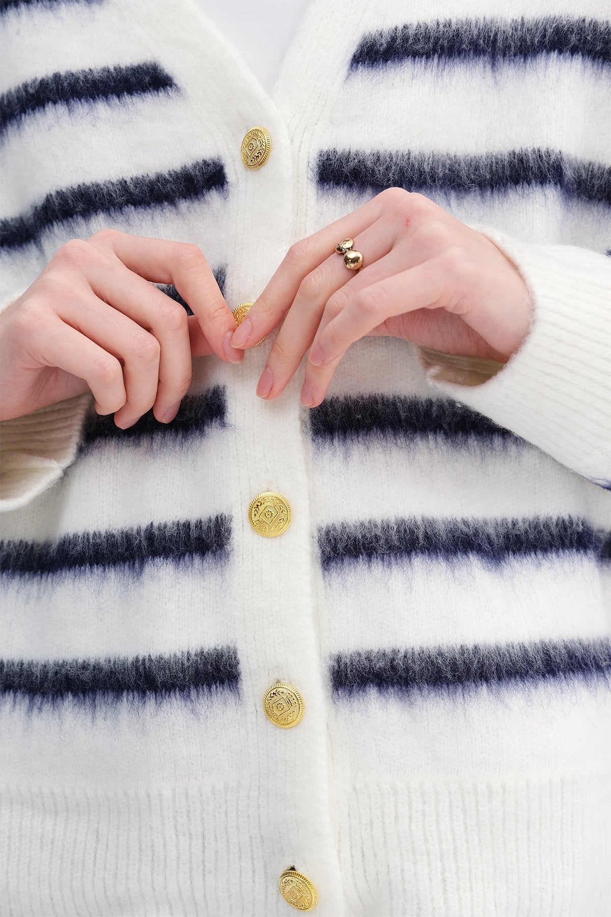Ecru---Night-Blue_Striped-Bearded-Knit-Cardigan-addax