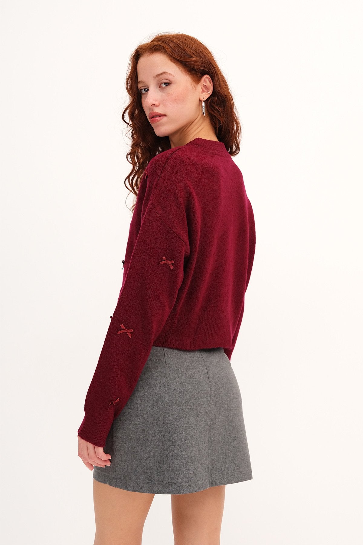 Burgundy_Ribbon-Knitted-Sweater-addax