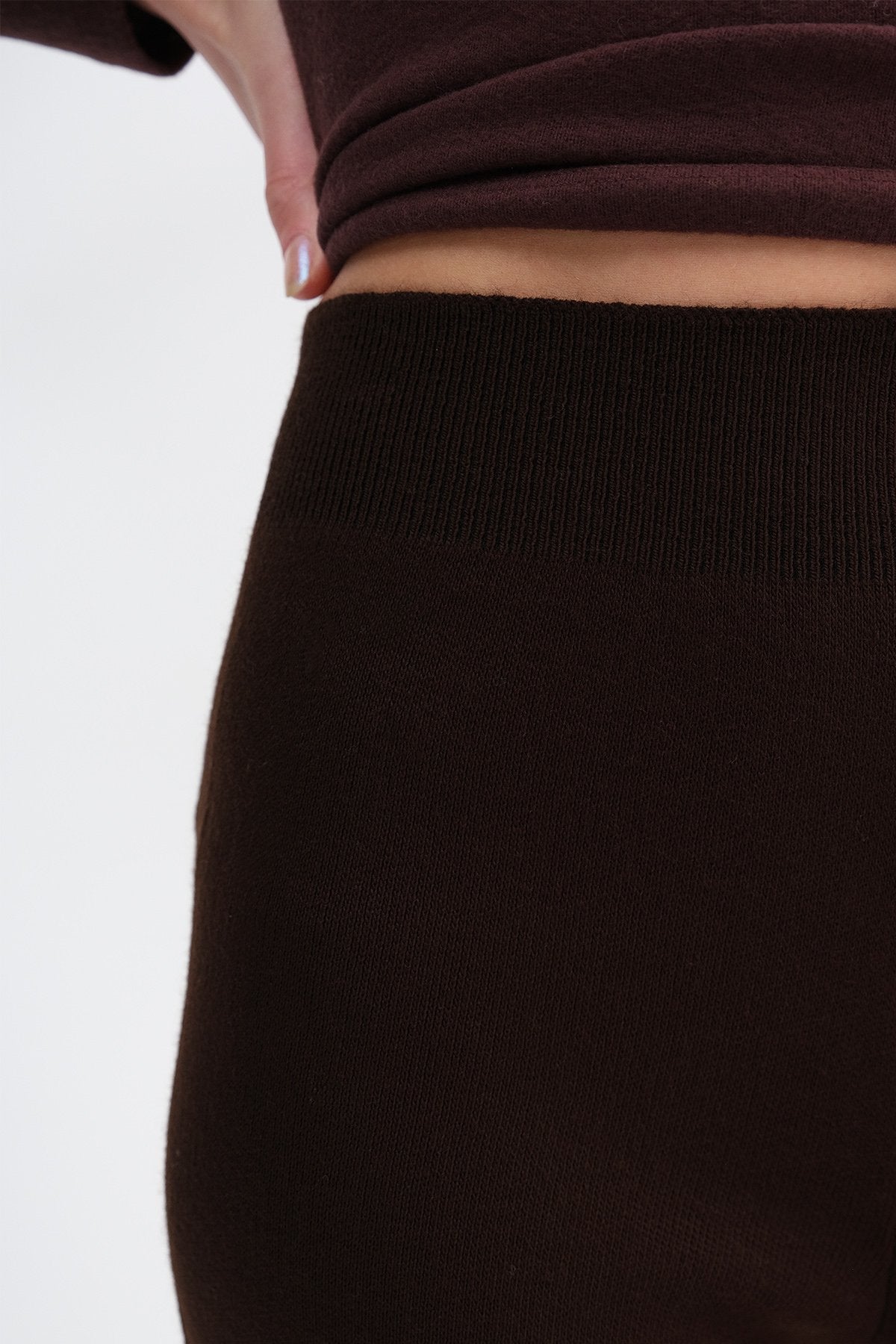 Brown_High-Waist-Knit-Wide-Leg-Trousers-addax