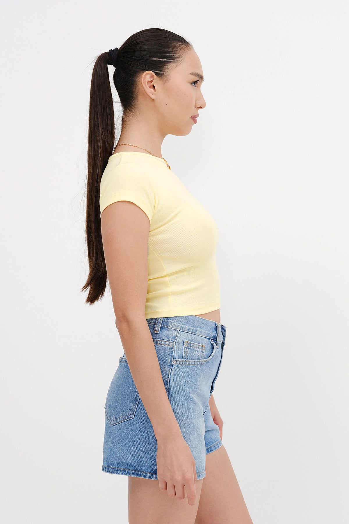 Light-Yellow_Short-Sleeve-Basic-T-shirt-addax