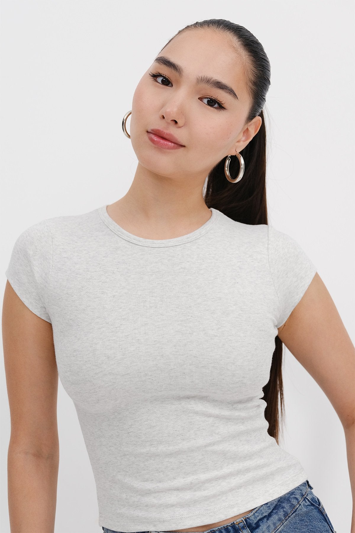 Snow-Melange_Short-Sleeve-Basic-T-shirt-addax