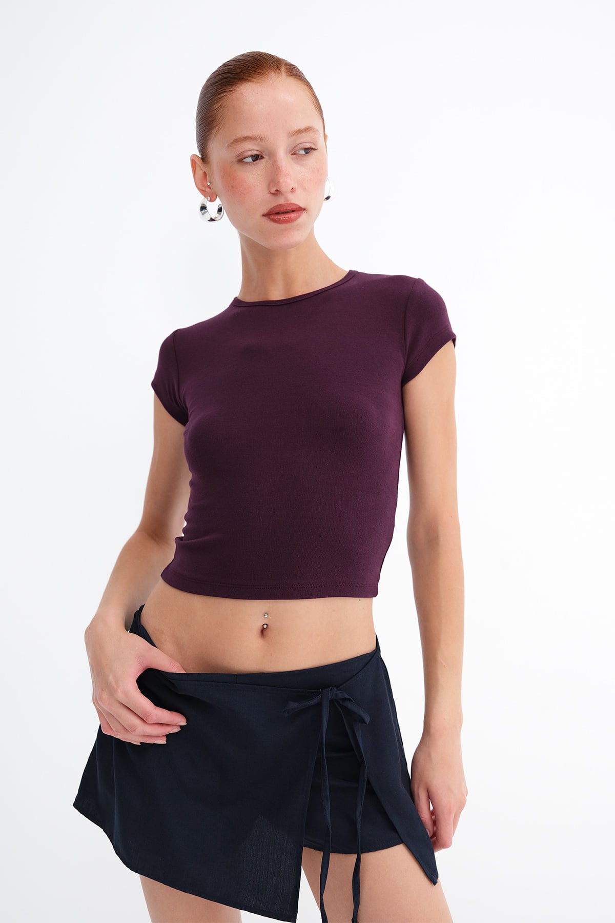Gardenia_Short-Sleeve-Basic-T-shirt-addax