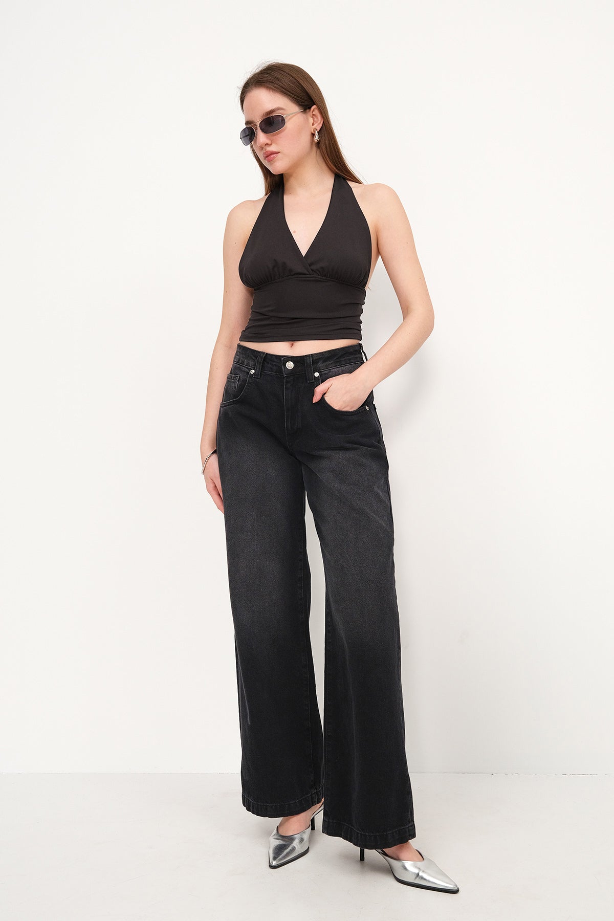 Black_Halter-Neck-Crop-Blouse-addax