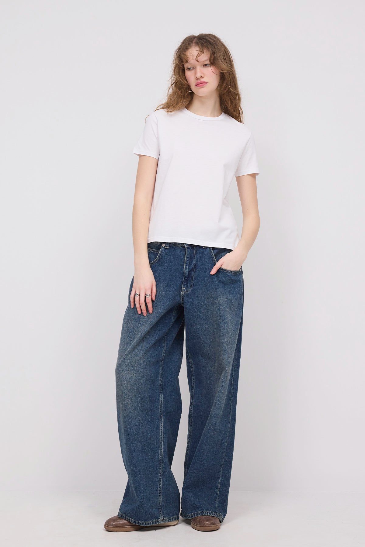 White_Crew-Neck-Basic-T-shirt-addax