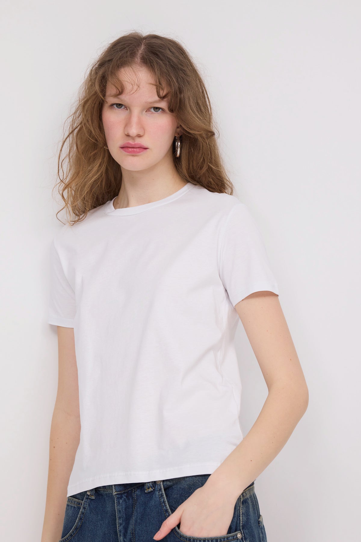 White_Crew-Neck-Basic-T-shirt-addax