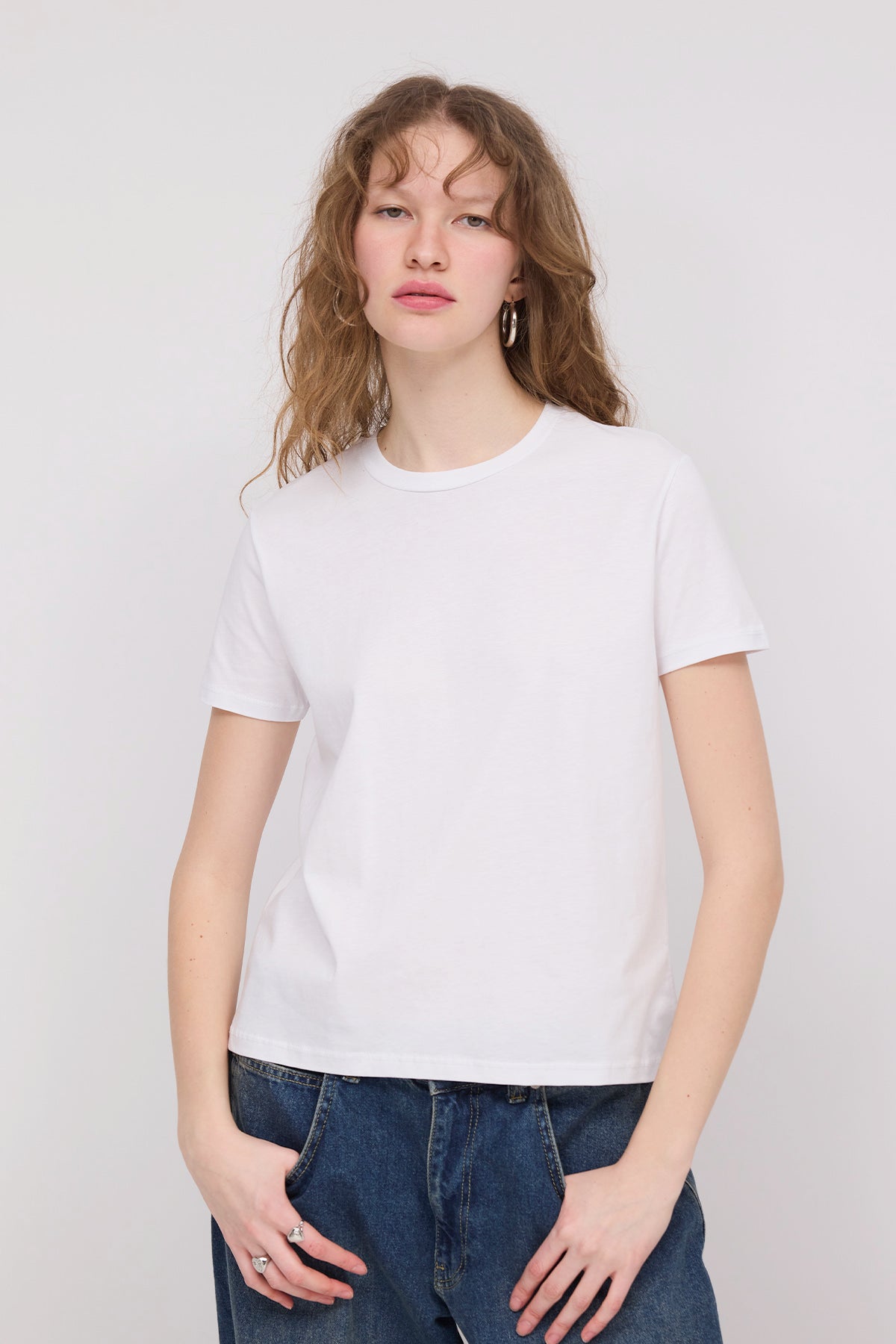 White_Crew-Neck-Basic-T-shirt-addax