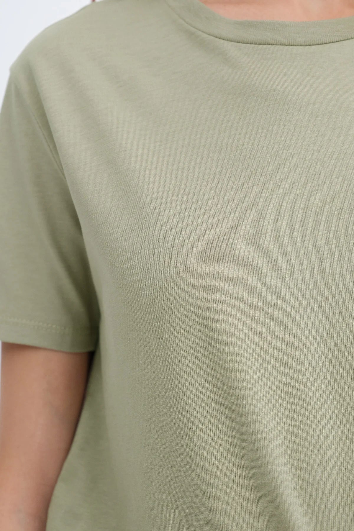 Khaki_Crew-Neck-Basic-T-shirt-addax