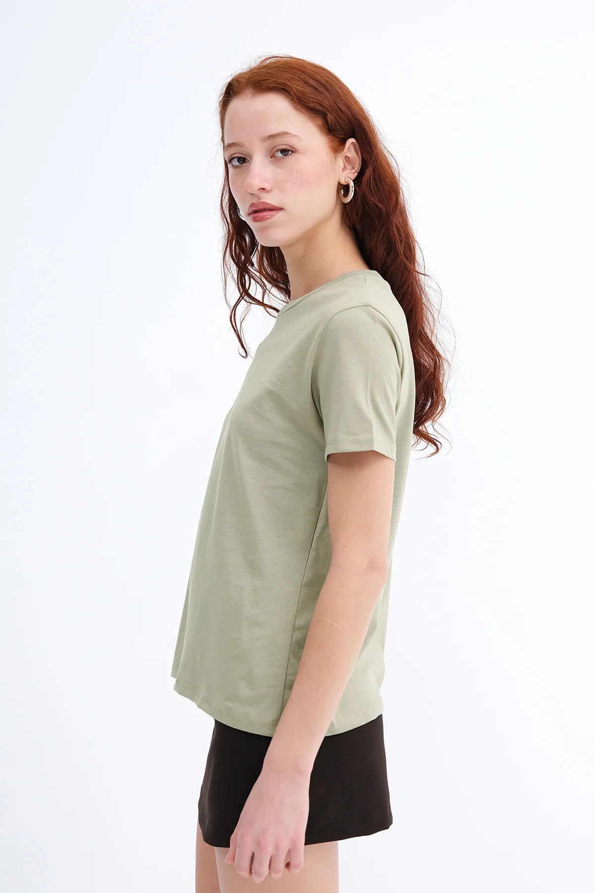 Khaki_Crew-Neck-Basic-T-shirt-addax